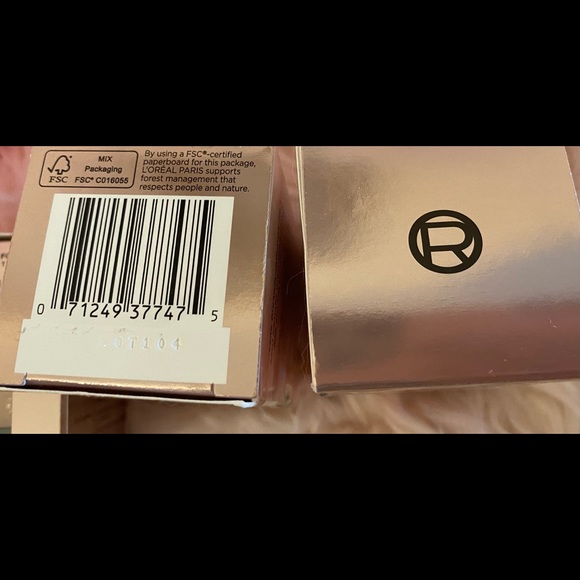 L’Oréal Paris age Perfect eye brighter NIB 0.5 Oz - Picture 4 of 5